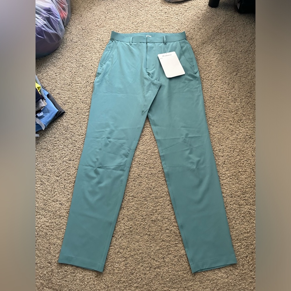 Brand new Fabletics men’s “the only pant” size 30x34 active golf pant emerald